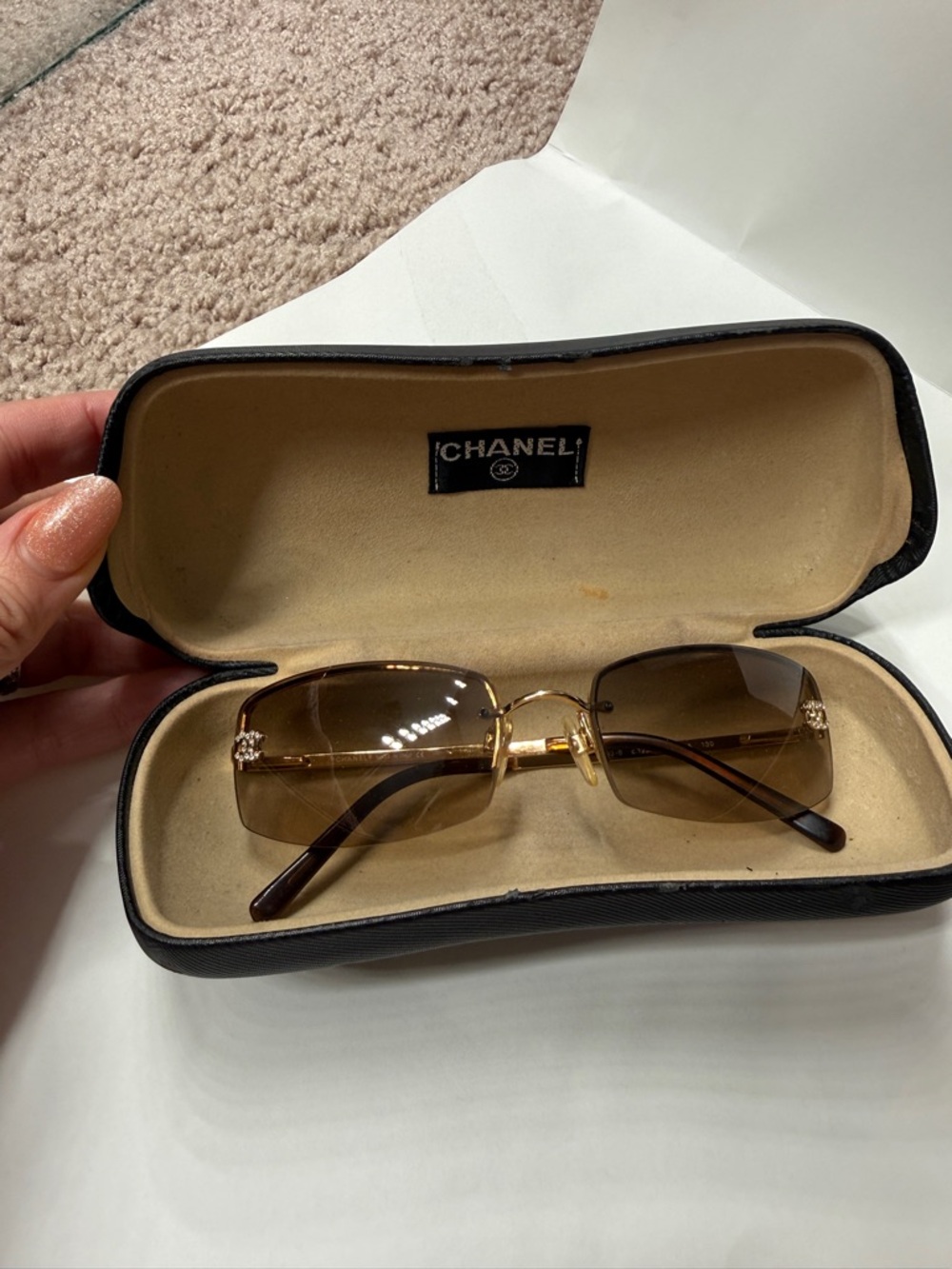 CHANEL Brown Rimless Rectangle Sunglasses with Gold Bridge - Picture 2 of 8